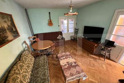 Casa individuala de inchiriat, cu 5 camere, 250 mp, zona Cet - 12