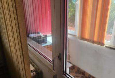 Inchiriez apartament 2 camere Micro 1 - 8