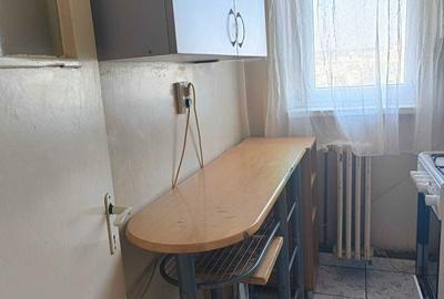 Apartament cu 3 camere semidecomandat în Central - 3