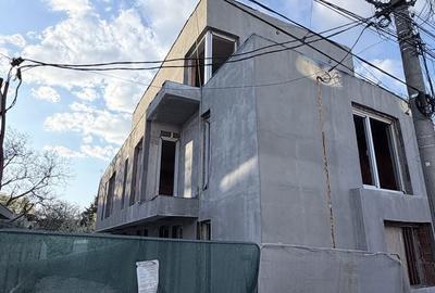 Casă cu 4 camere în Dosu Bricii