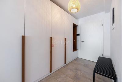 Apartament cu 4 camere decomandat, mobilat în Tractorul - 29