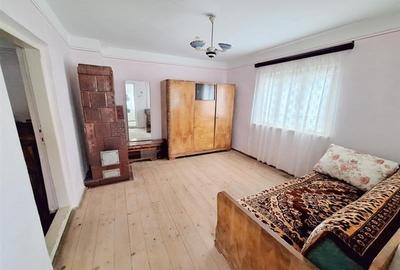 Casa batraneasca ,3 camere , teren 500 mp,zona CFR - 7