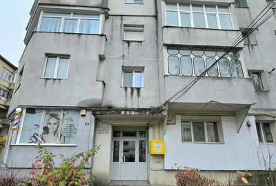 Apartament 3 camere, decomandat, str.Mioritei langa Carrefour Market - 9