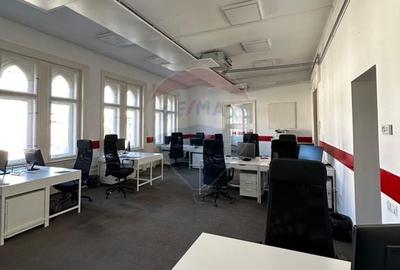 Spatiu de birouri de inchiriat in Palatul Szeki Spatiu de birouri de inchiriat in Palatul Szeki - 2