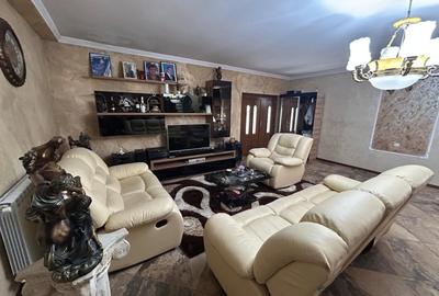 Casă individuală cu 7 camere cu Canalizare în Chercea - 2