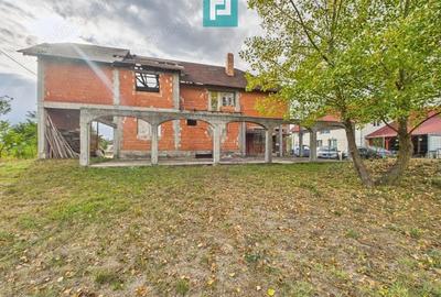 Casa la rosu S+P+1 in Bodrogu Nou - 5