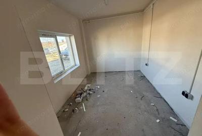 Hala 700 mp + Spa?iu Comercial ?i Birouri, Curte 5000 mp, zona Mane?ti - 3