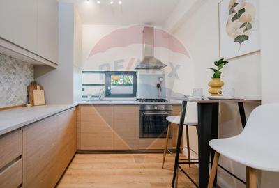 Casă cu 4 camere cu Canalizare în Central - 7