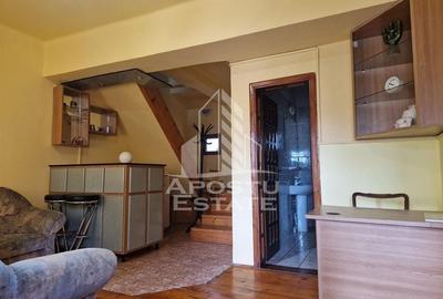 Casa familiala cu spatiu comercial si garaj P+1E+M 720 Mp - 9