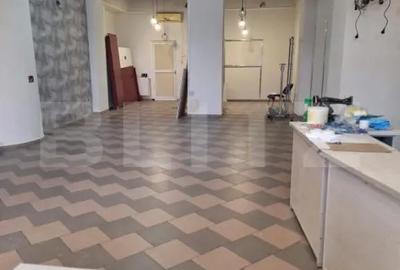 Spațiu comercial, de 65 mp, în Central - 2