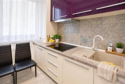 Apartament cu 3 camere decomandat, mobilat în Tractorul - 2