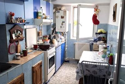 Apartament cu 2 camere decomandat în Broșteni