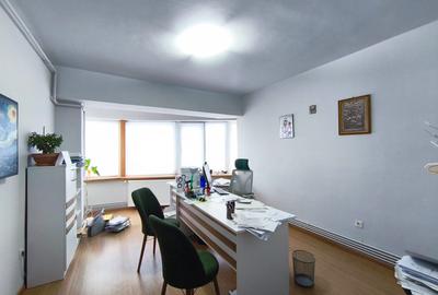 Apartament cu 4 camere/ birou - situat in Centrul Civic - 108 mp - 7