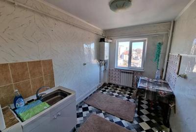 Apartament cu 2 camere decomandat în Casa de Cultură