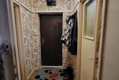 Proprietar, ofer spre inchiriere un apartament , 40 mp, cu o camera , modificat, la Medicina, 270 eu - 3