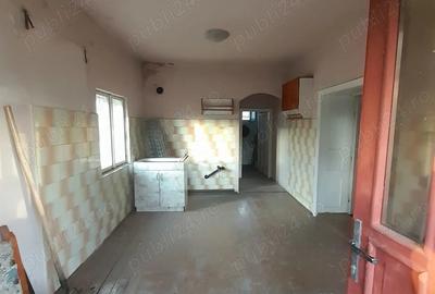 Casă cu 3 camere cu Teren 900 Mp în Iclod - 2