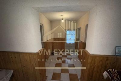 Casă cu 7 camere cu Teren 468 Mp în Bughea de Sus - 1