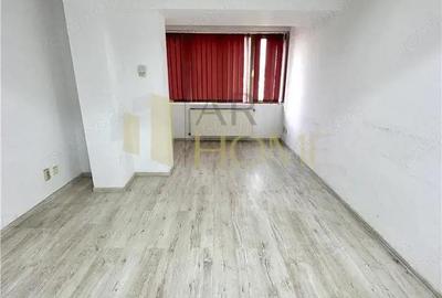 Spațiu comercial, de 100 mp, în Central - 12