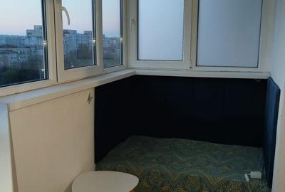 Garsonieră decomandată în Nicolina