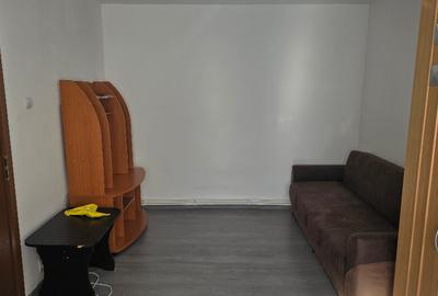 Inchiriez garsoniera decomandata in Deva, zona Zamfirescu, etaj 1, Inchiriez garsoniera decomandata in Deva, zona Zamfirescu, etaj 1, - 2