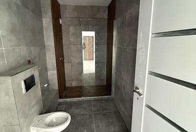 Apartament cu 2 camere în Km 4 - 10