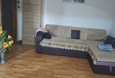 Apartament cu 2 camere decomandat în Ostroveni