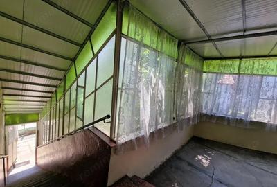 Apartament cu 3 camere decomandat în Traian - 12
