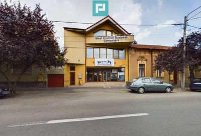 Spațiu comercial, de 401 mp, în Central - 3
