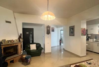 Casă cu 4 camere în Central - 18