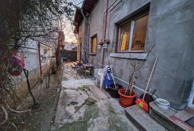 Casa cu tavan inalt - Piata Alba Iulia - Singur in curte - 11