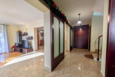 Casa singur in curte Mure? Unirii Zona Pom... - 15