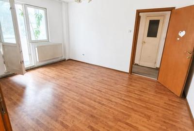 Apartament cu 2 camere semidecomandat în Astra - 2