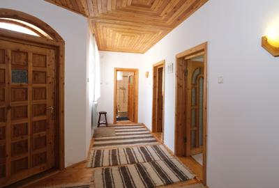 Vanzare casa mare la munte langa padure  Cheia judetul Prahova locatie excelenta - 4