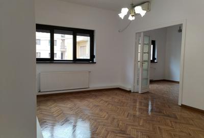 Apartament cu 3 camere semidecomandat în Dorobanți - 7