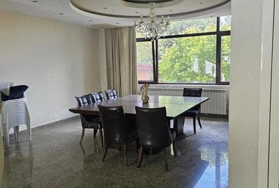 Casă cu 6 camere cu Teren 1250 Mp în Central - 3