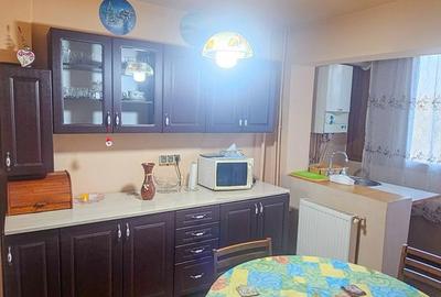 Apartament cu 3 camere decomandat în Central - 9