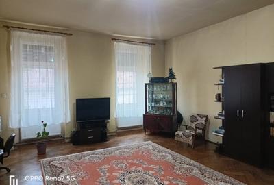 Casa de vanzare in Reghin zona centrala. - 1