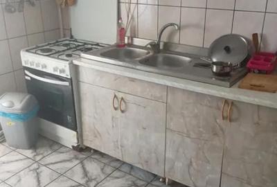 Apartament cu 4 Camere Decomandate Parter - Zona Burdujeni - 1
