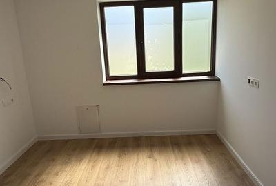 Spațiu comercial, de 74 mp, în Central - 5