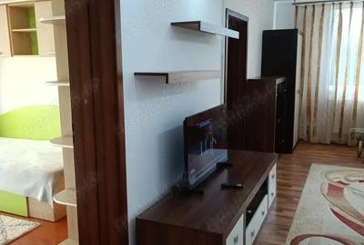 Inchiriez apartament 3 camere - 8