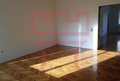 Apartament cu 3 camere semidecomandat, mobilat în Semicentral - 14