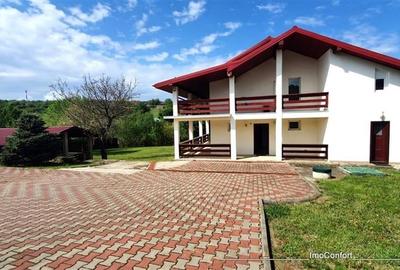 Casă cu 4 camere în Bârnova