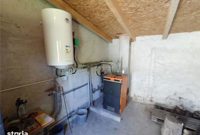 Casă cu 3 camere cu Canalizare în Ciclova Română - 11