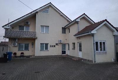 Spațiu comercial, de 220 mp, în Central - 6