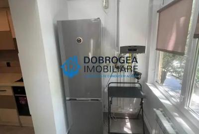 Apartament cu 2 camere decomandat în C5 - 8