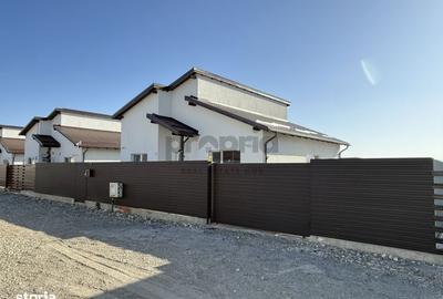 Casă cu 3 camere cu Canalizare în Hălchiu - 12