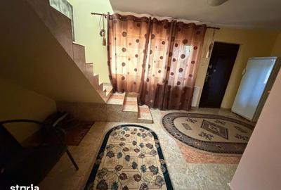 Casă cu 10 camere cu Teren 800 Mp în Costești - 8
