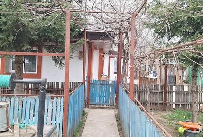 Casă cu 3 camere cu Teren 900 Mp în Budăi - 1