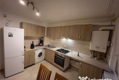 Apartament cu 3 camere decomandat în Micro II - 17