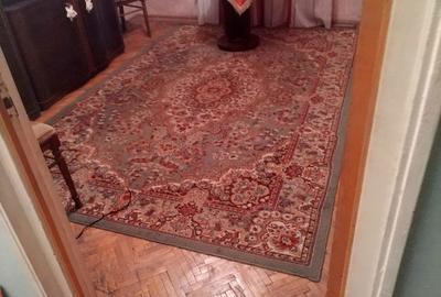 Apartament cu 3 camere decomandat în Petros - 2